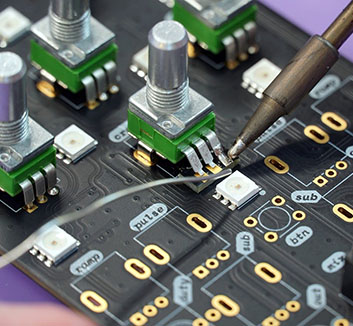 Circuit board soldering image